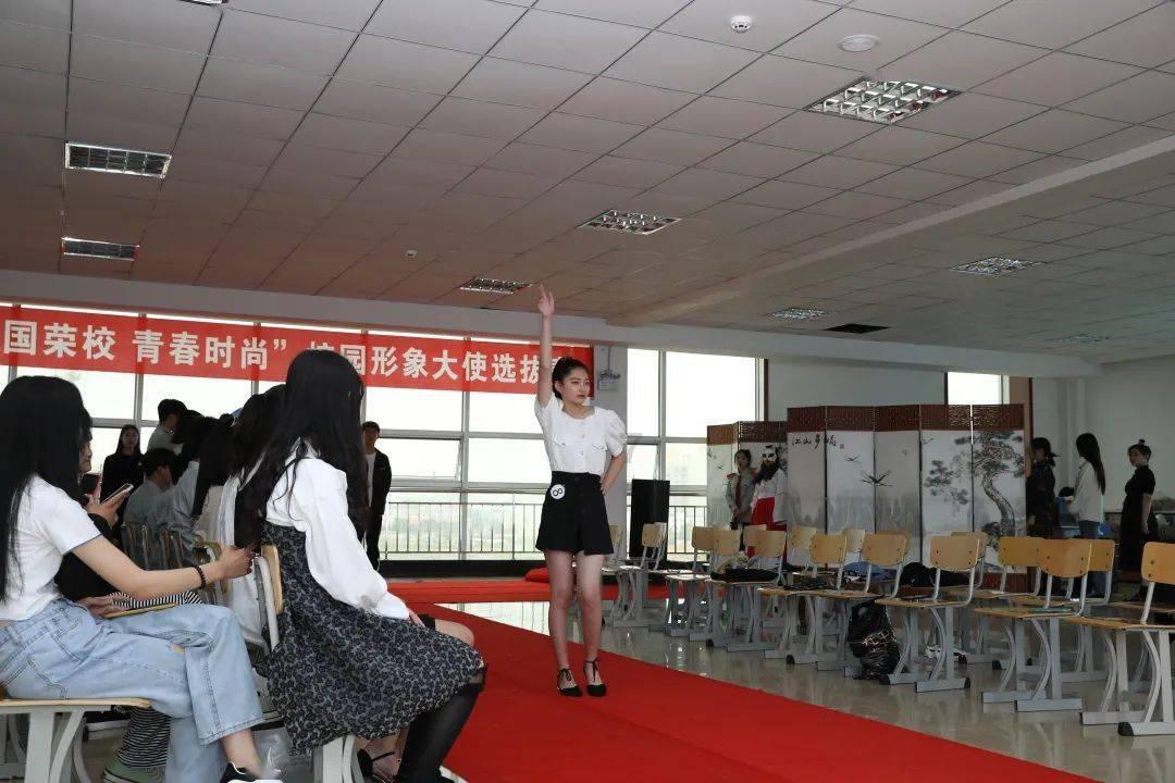 顽军向日占区贩卖烟土,被八路军岗哨逮住后,狡辩:我是115师的